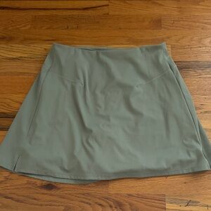 Old Navy Powersoft Women’s Active Skirt